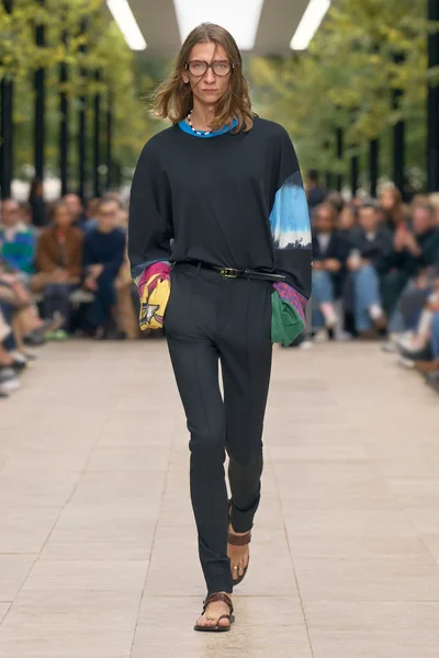 Look 26